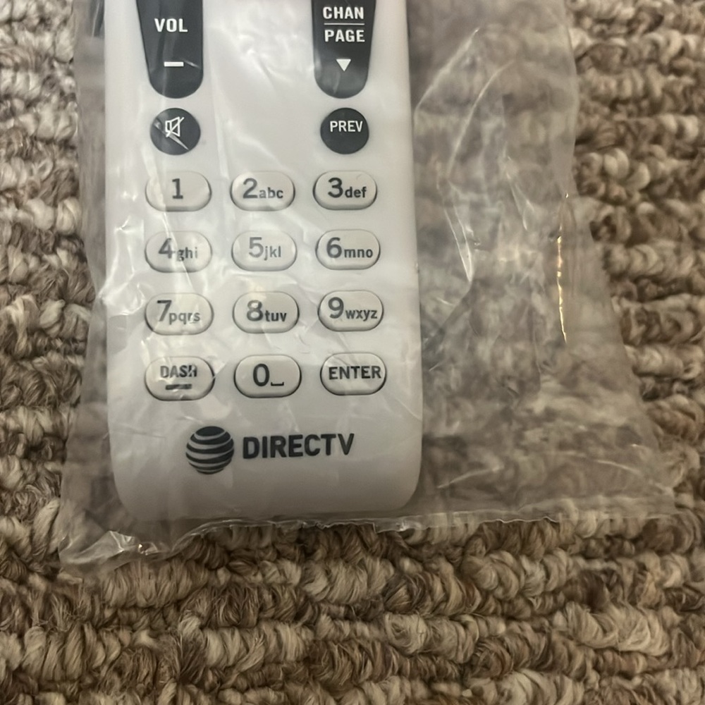DirectTV remote- NWOT - Picture 2 of 4